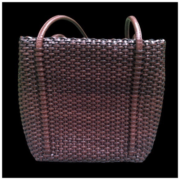 Nine West Handbags - Nine West shoulder bag